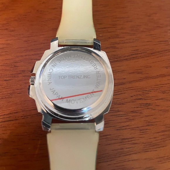 Sprinkles Watch - EUC fun & functional - Picture 4 of 5